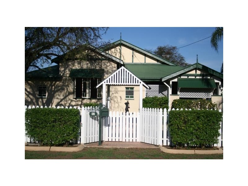 52 Hawthorne Street, Roma QLD 4455