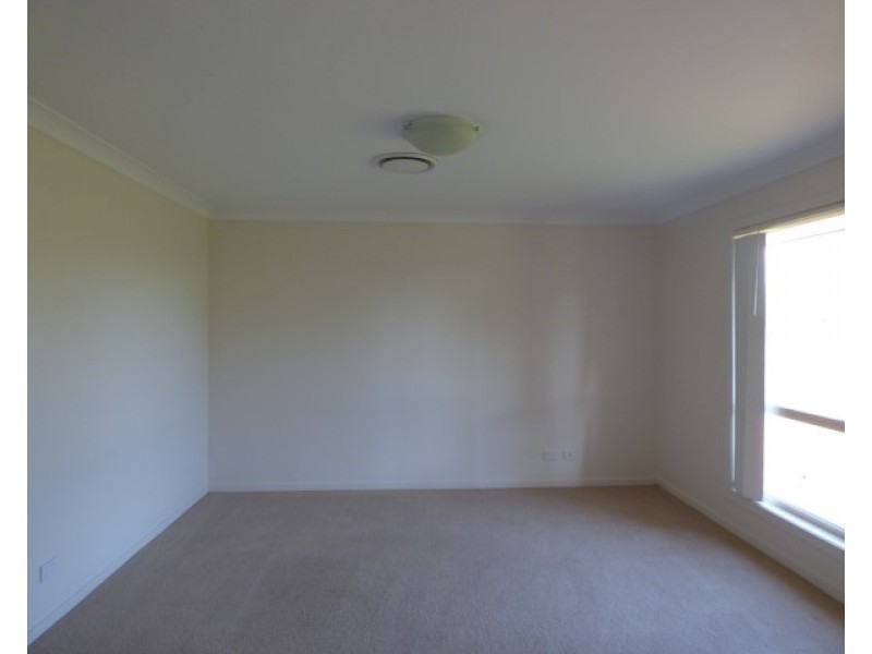 19 Ivy Street, Roma QLD 4455