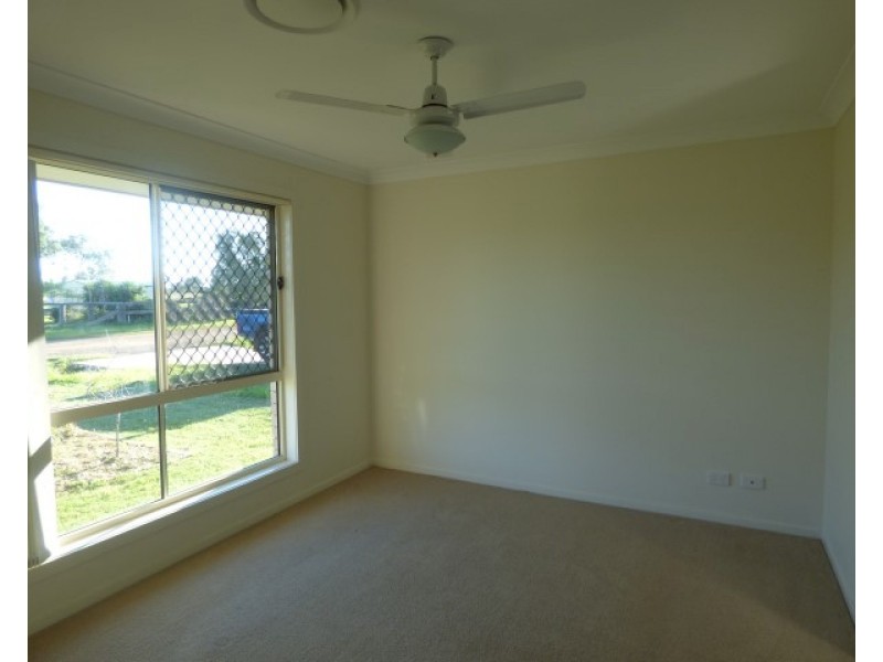 19 Ivy Street, Roma QLD 4455