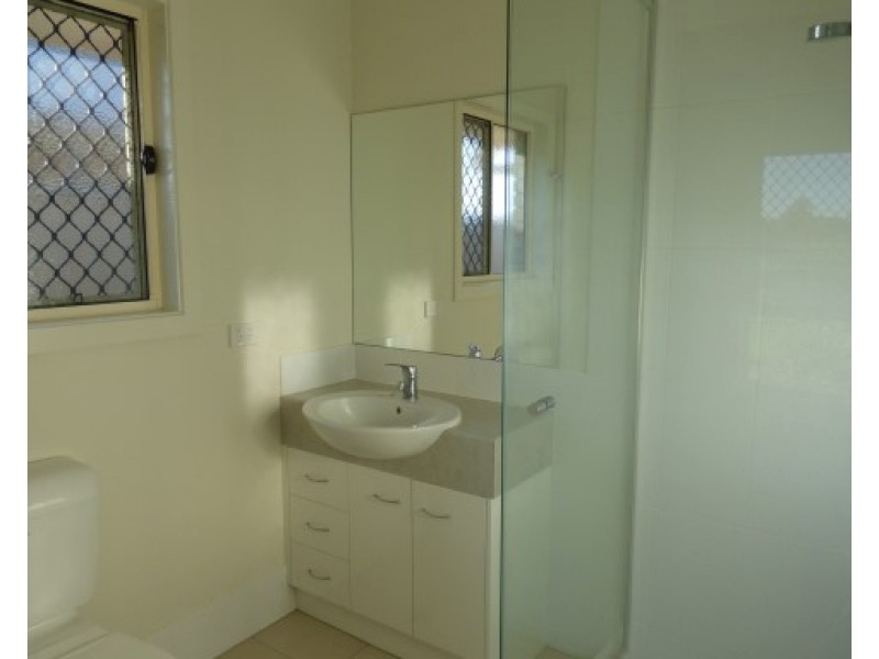 19 Ivy Street, Roma QLD 4455