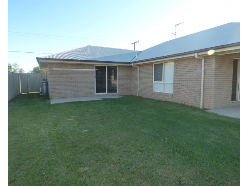 19 Ivy Street, Roma QLD 4455