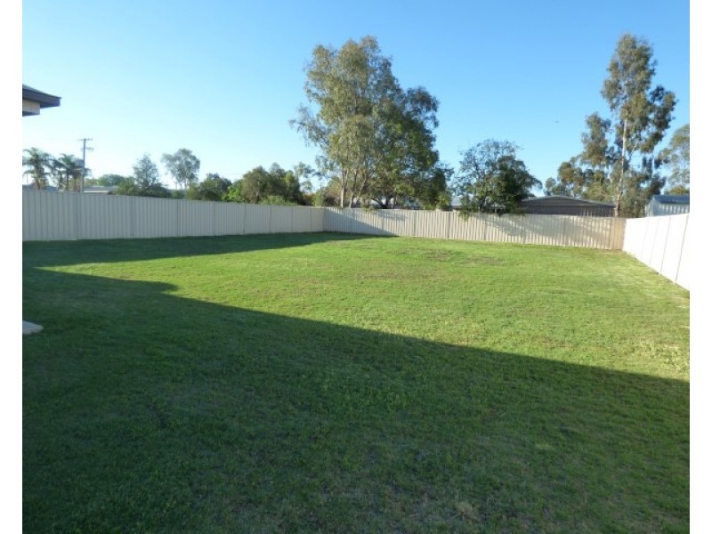 19 Ivy Street, Roma QLD 4455