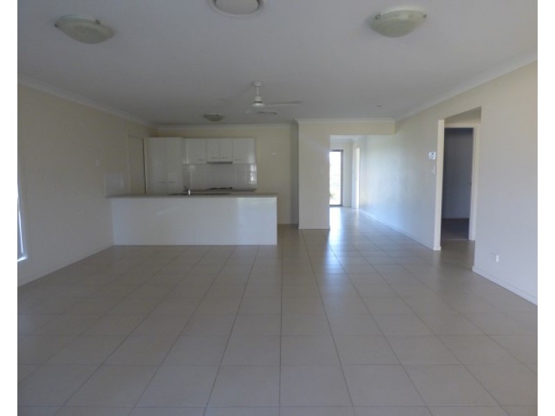 19 Ivy Street, Roma QLD 4455