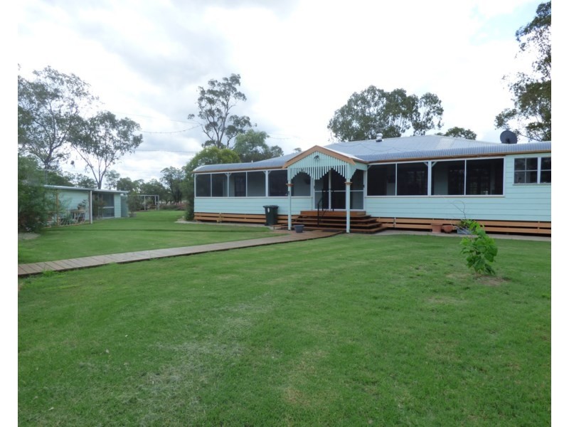 237 Northern Road, Roma QLD 4455