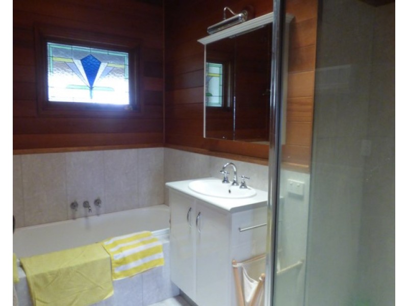 237 Northern Road, Roma QLD 4455