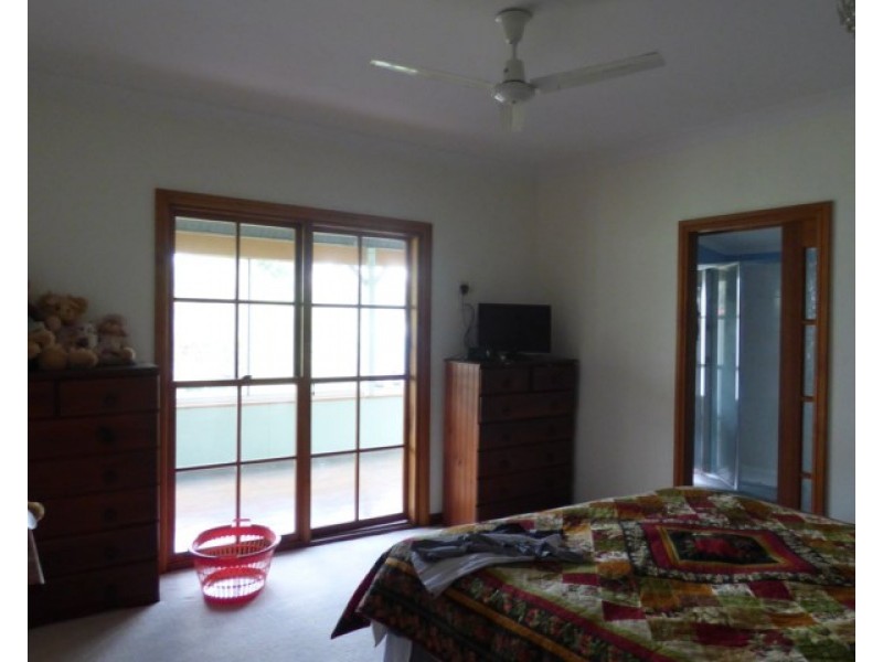 237 Northern Road, Roma QLD 4455