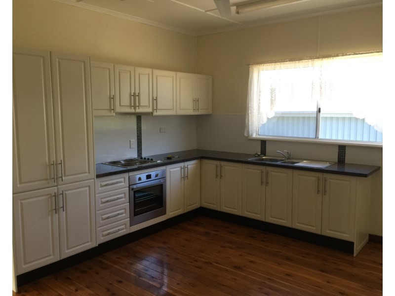 25 Conlan Street, Roma QLD 4455