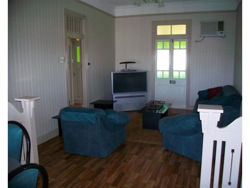 22 Chrystal Street, Roma QLD 4455