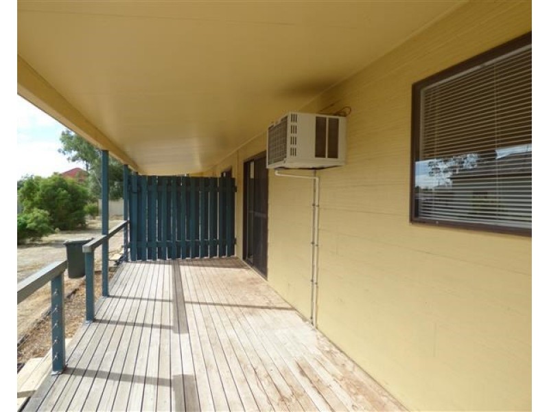 1/76 Hawthorne Street, Roma QLD 4455