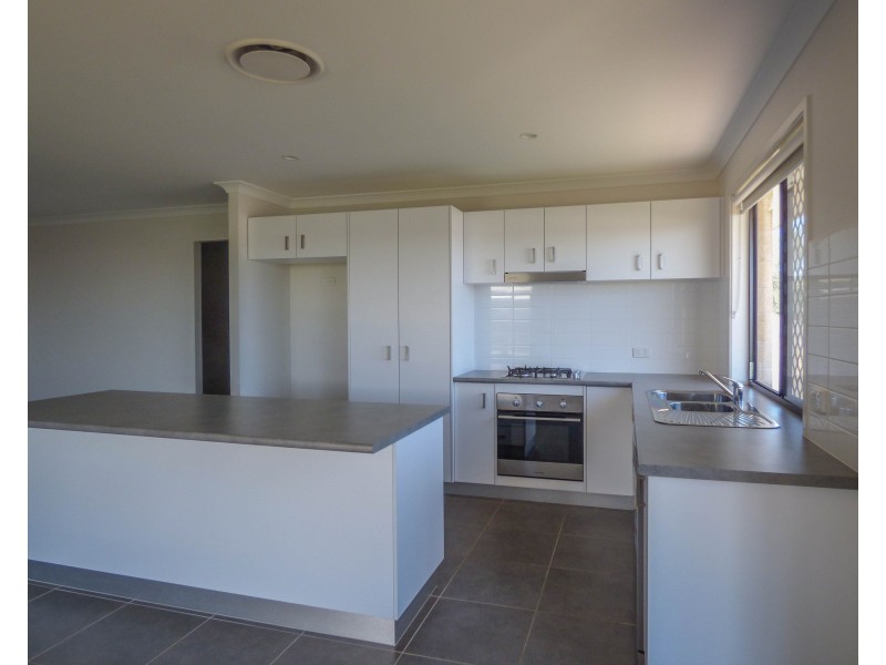 9 Wheeler Drive, Roma QLD 4455