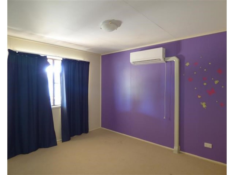 131 Quintin Street, Roma QLD 4455