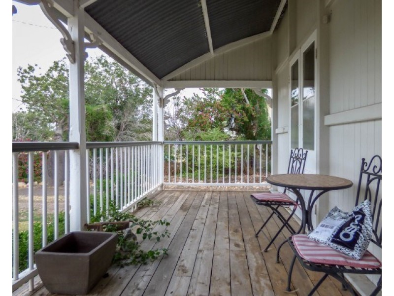127 Arthur Street, Roma QLD 4455