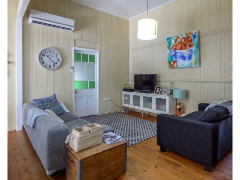 127 Arthur Street, Roma QLD 4455