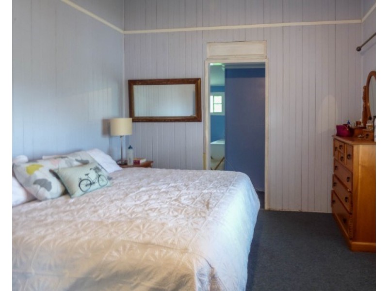 127 Arthur Street, Roma QLD 4455