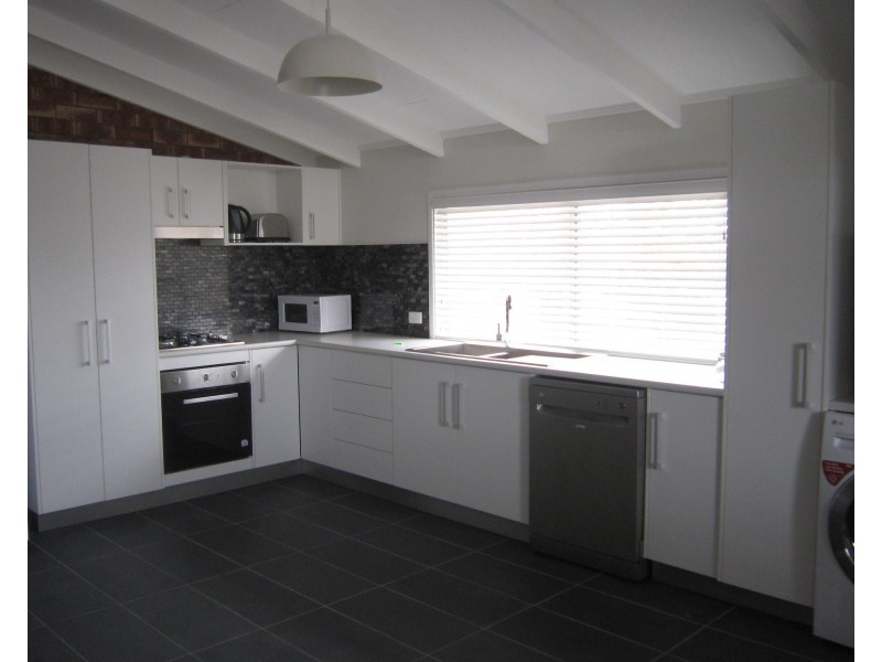 1/105 Bowen Street, Roma QLD 4455