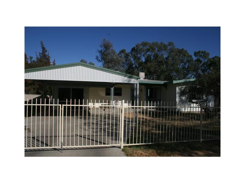 9 Borland Street, Roma QLD 4455