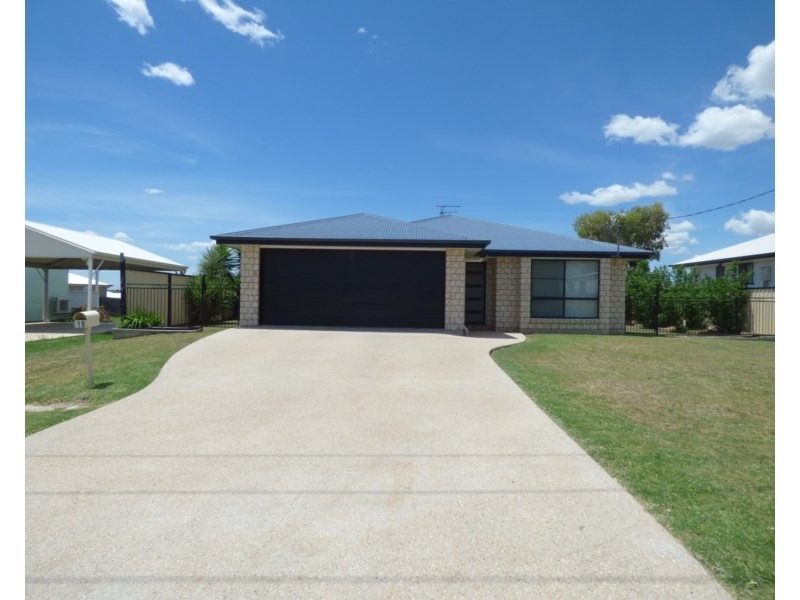 19 Robusta Drive, Roma QLD 4455