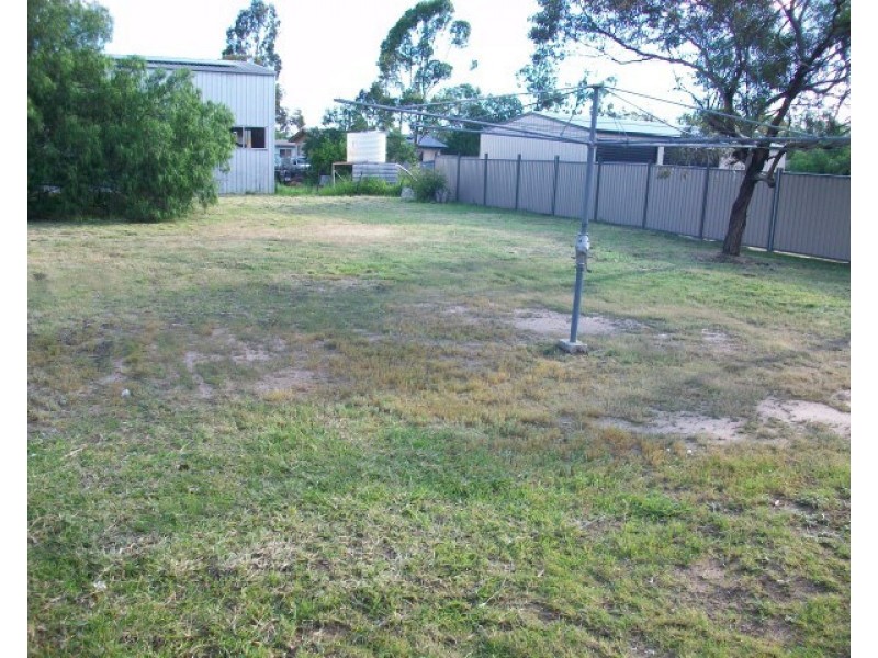 38 Raglan Street, Roma QLD 4455