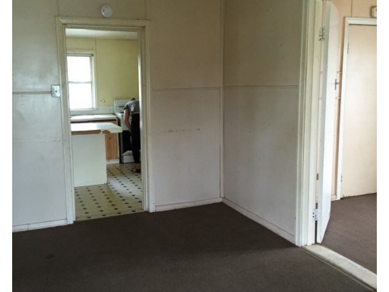 38 Raglan Street, Roma QLD 4455