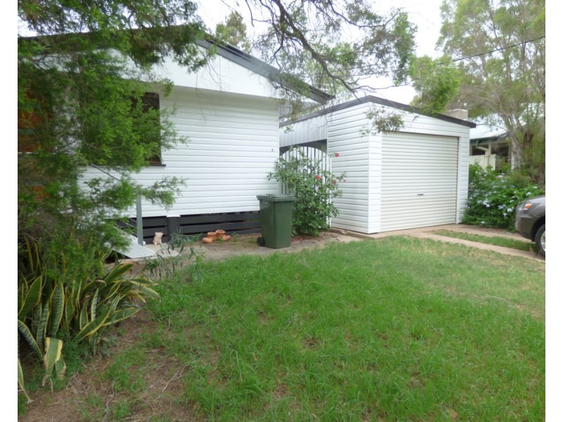 2 Borland Street, Roma QLD 4455