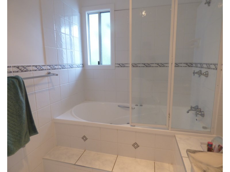 2 Borland Street, Roma QLD 4455