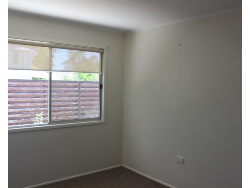 2/14 Duke Street, Roma QLD 4455