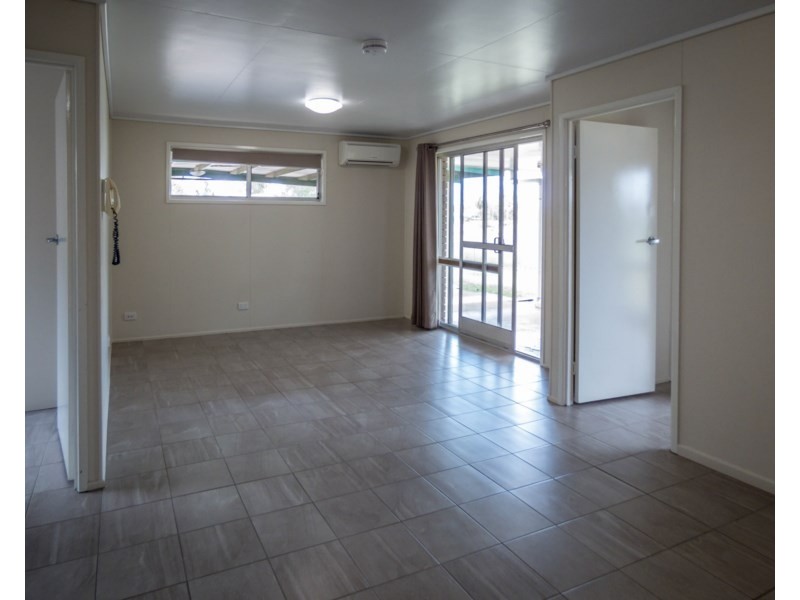 28 Elmer Street, Roma QLD 4455