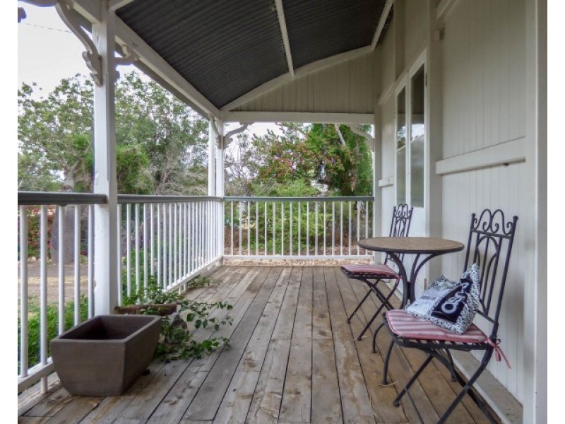 127 Arthur Street, Roma QLD 4455