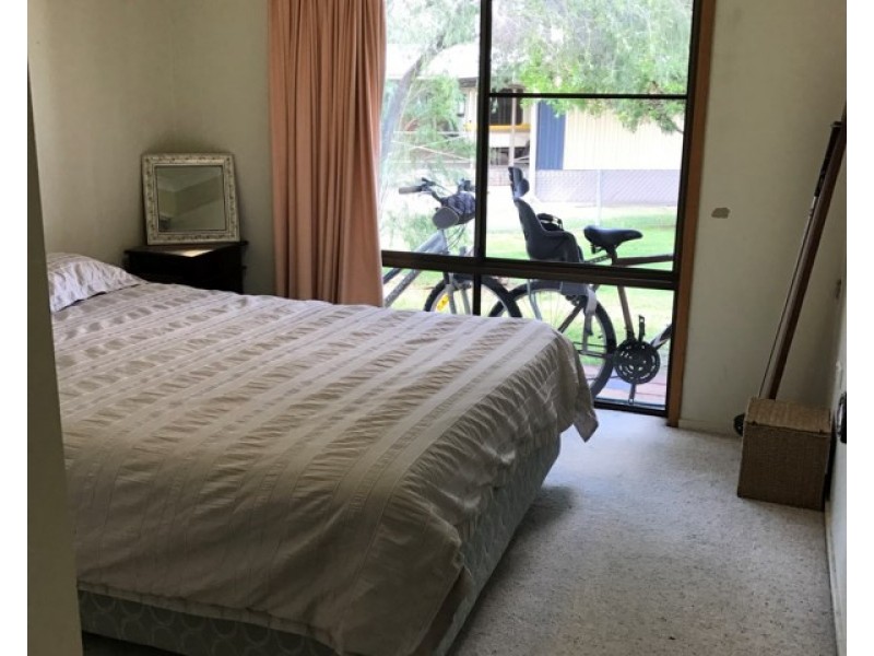 199 Charles Street, Roma QLD 4455