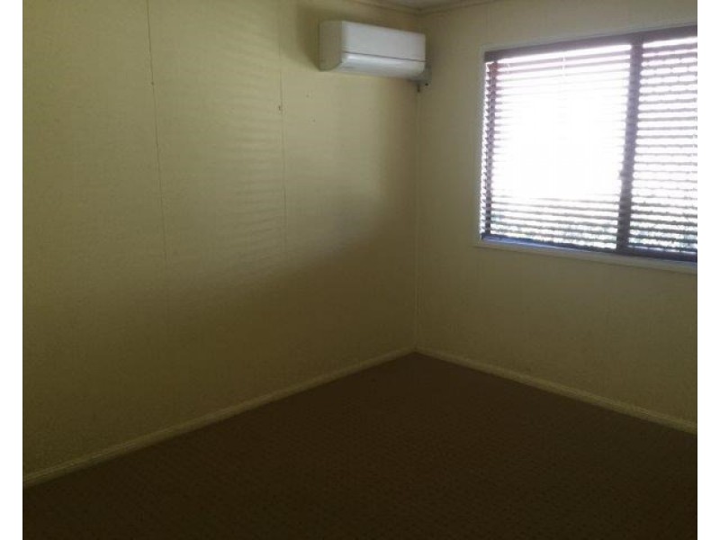 7 Powell Street, Roma QLD 4455