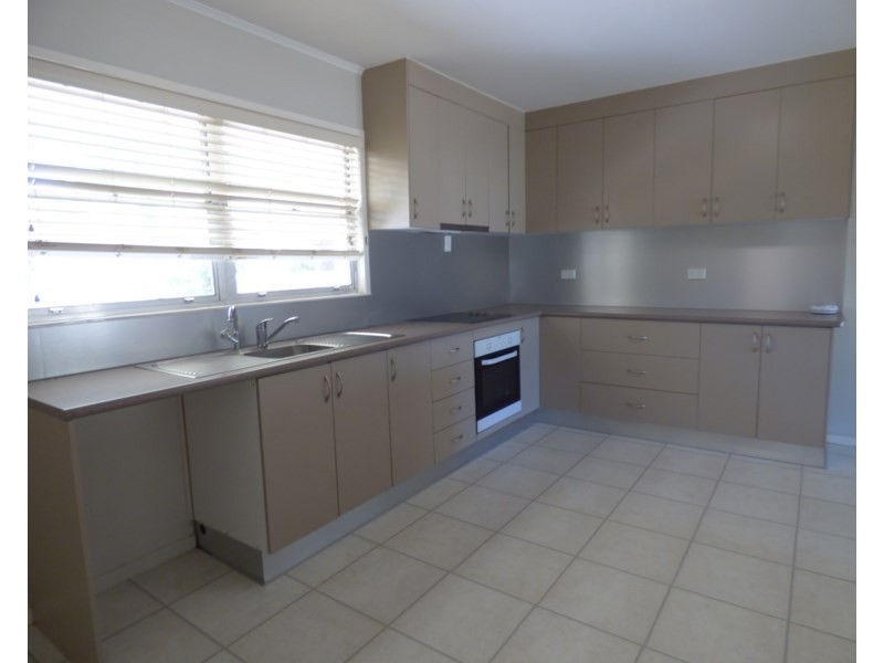 9 Borland Street, Roma QLD 4455