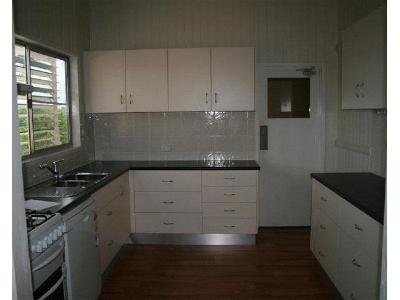 12 Phillip Street, Roma QLD 4455