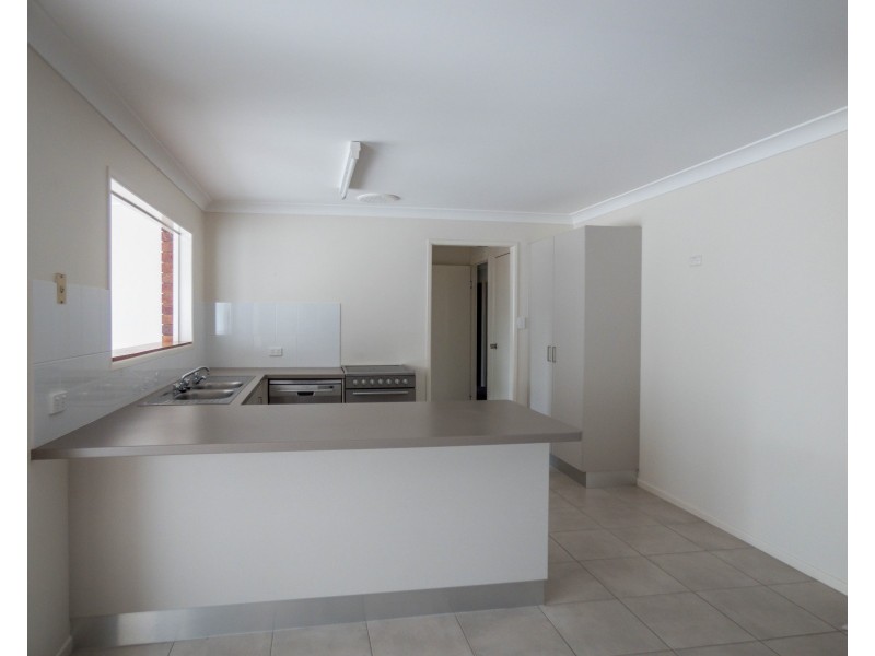 20 Alexander Avenue, Roma QLD 4455