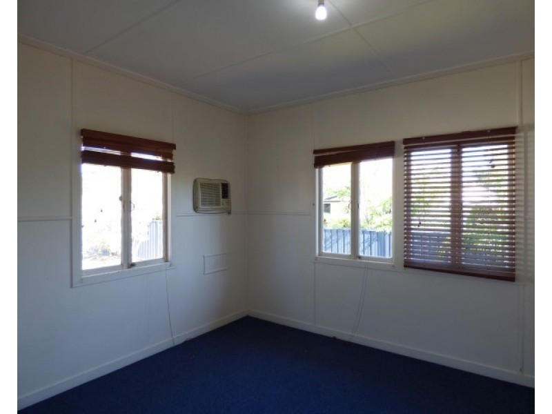 22 McEwan Street, Roma QLD 4455