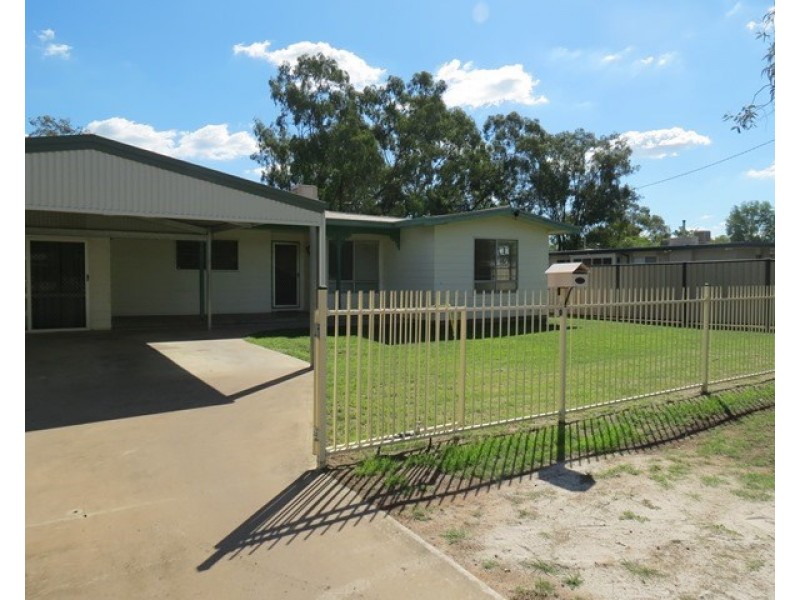 9 Borland Street, Roma QLD 4455