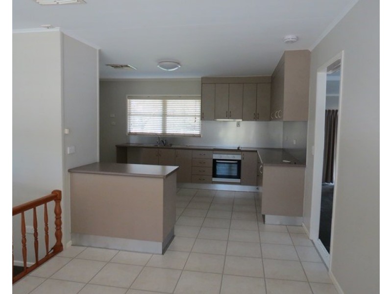 9 Borland Street, Roma QLD 4455