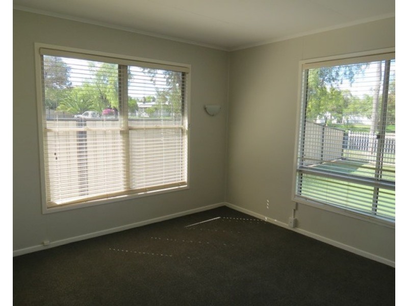 9 Borland Street, Roma QLD 4455