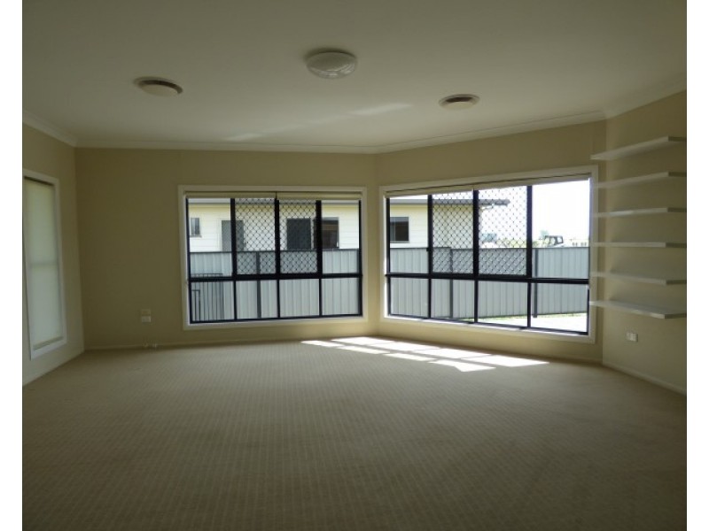 39 Robusta Drive, Roma QLD 4455