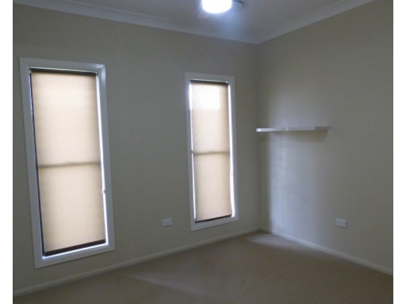 39 Robusta Drive, Roma QLD 4455