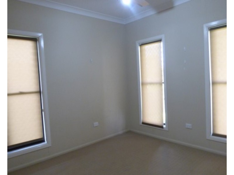 39 Robusta Drive, Roma QLD 4455