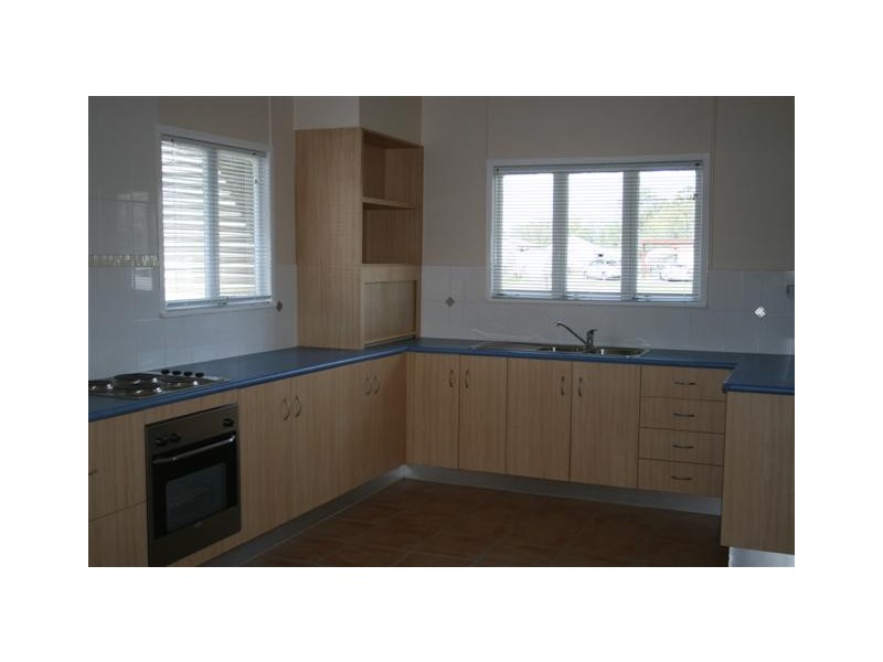 3 Lovell Street, Roma QLD 4455