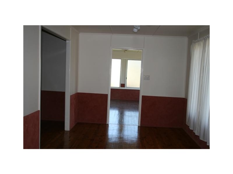 3 Lovell Street, Roma QLD 4455