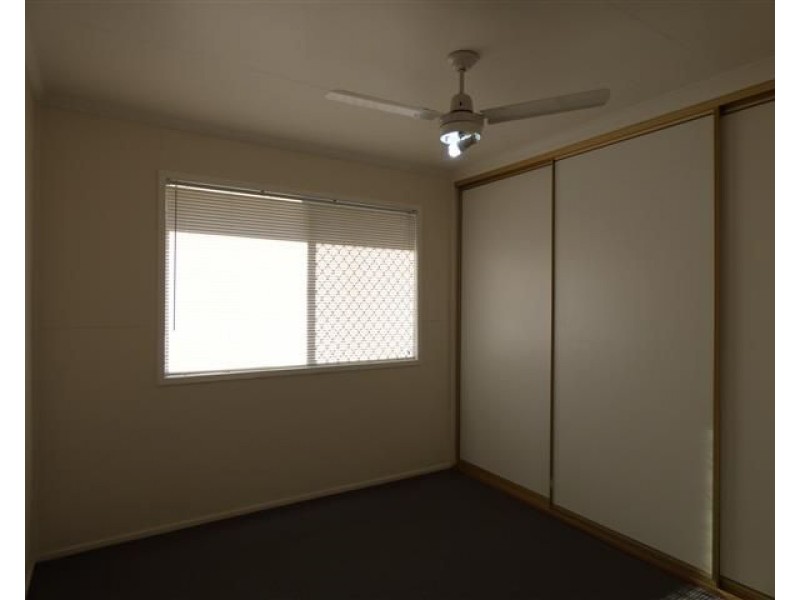 10 Holland Street, Roma QLD 4455
