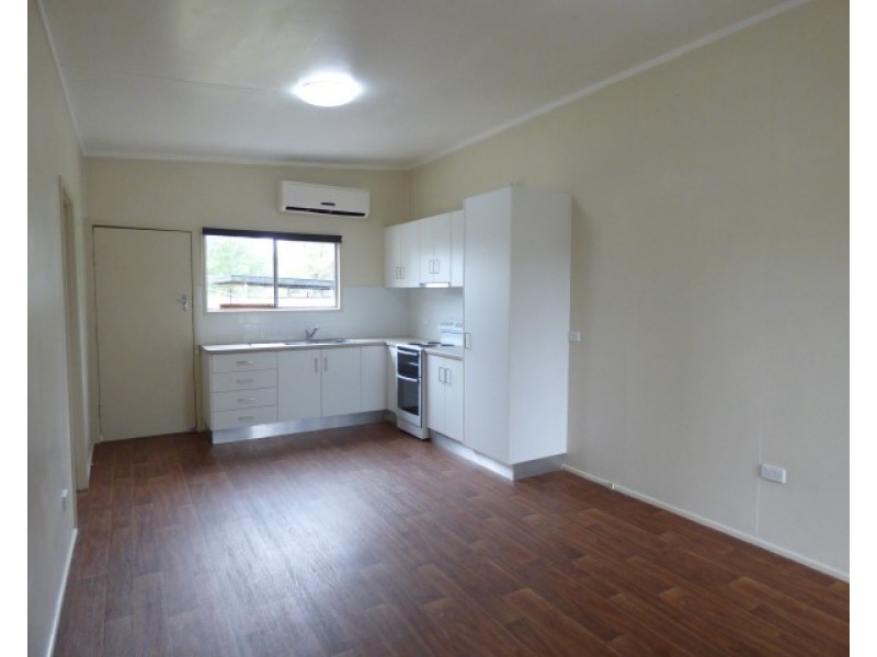 1/10 Wright Street, Roma QLD 4455