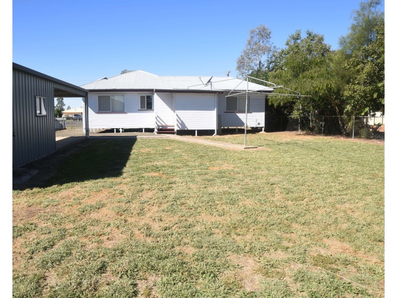 45 Downs Street, Roma QLD 4455