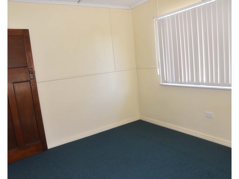 45 Downs Street, Roma QLD 4455