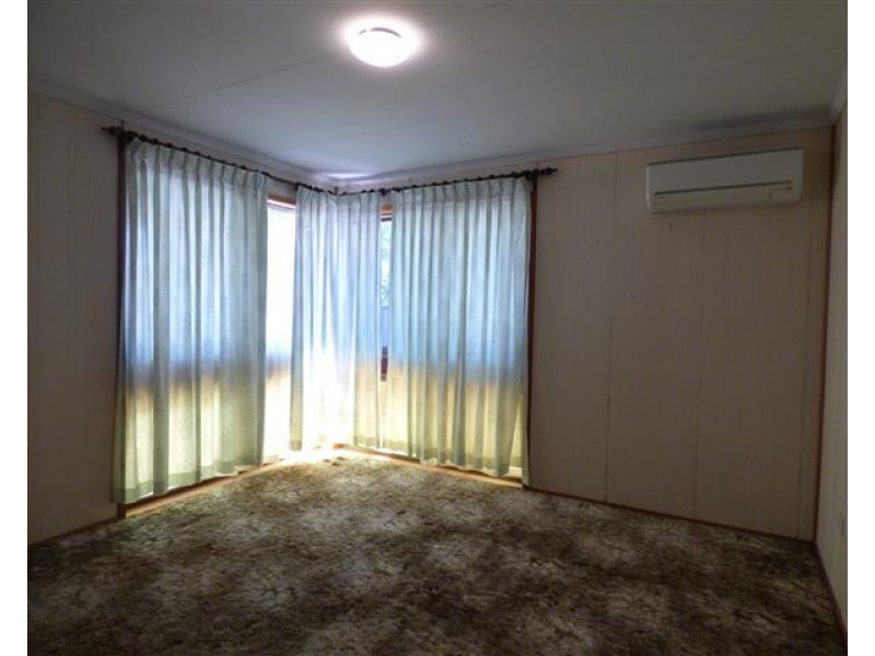 8 Martin Street, Roma QLD 4455