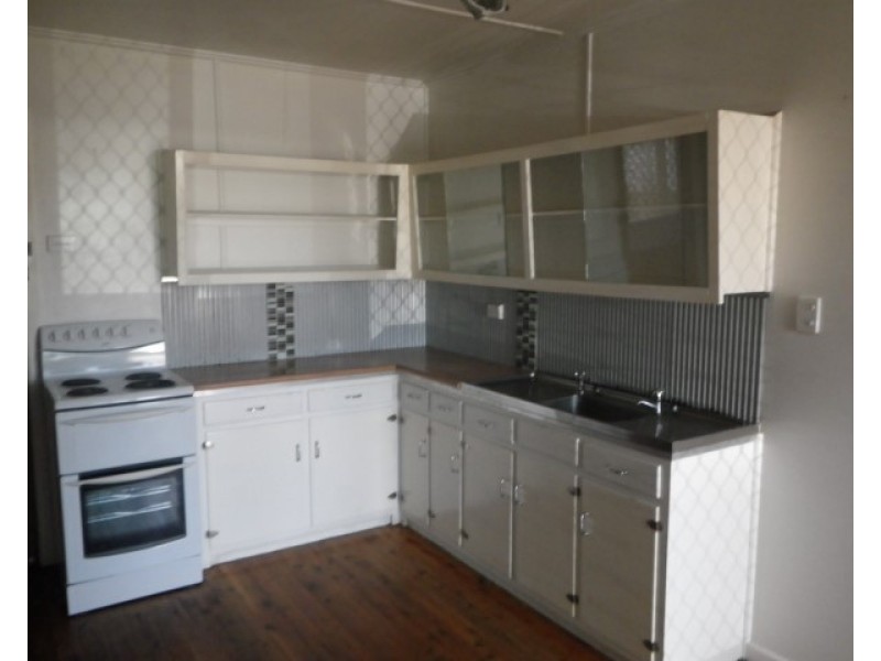 4/26a Queen Street, Roma QLD 4455