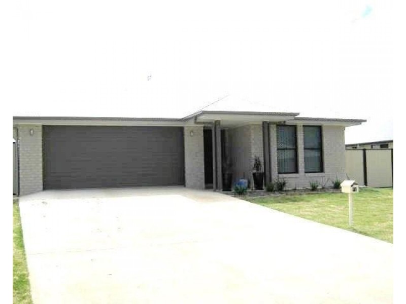 71 Taylor Street, Roma QLD 4455