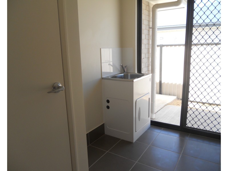 71 Taylor Street, Roma QLD 4455